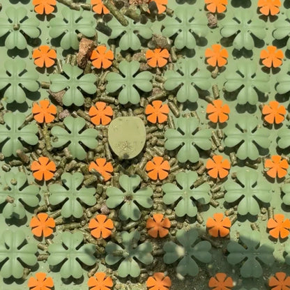 🐴🍀 Horse Clover Treat Enrichment Mat – Reusable Silicone Slow Feeder for Horses & Ponies